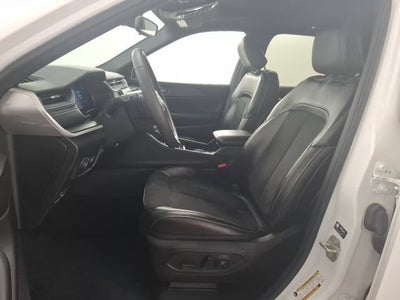 2023 Jeep Grand Cherokee Altitude 4x2
