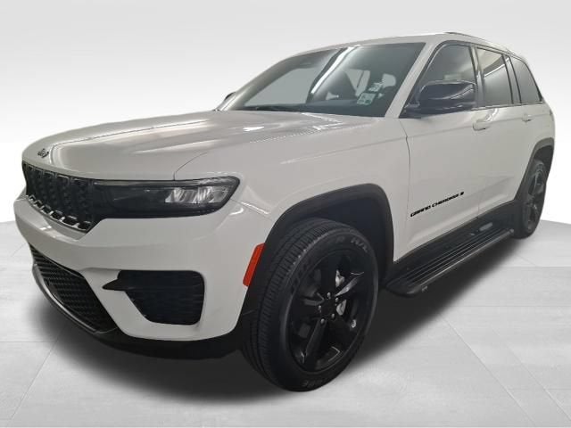 2023 Jeep Grand Cherokee Altitude 4x2