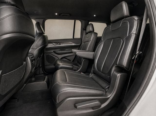 2025 Jeep Grand Cherokee L Limited 4x2