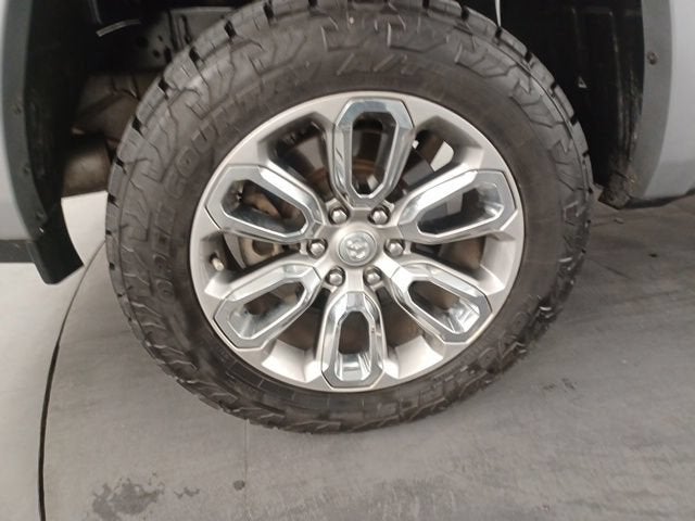 2022 RAM 1500 Laramie Crew Cab 4x2 5'7" Box