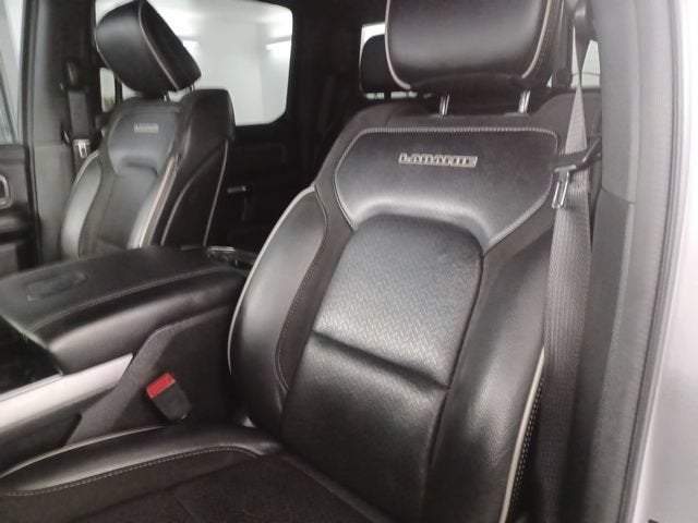 2022 RAM 1500 Laramie Crew Cab 4x2 5'7" Box