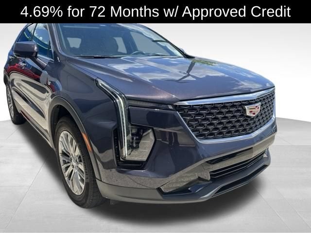 2025 Cadillac XT4 Premium Luxury