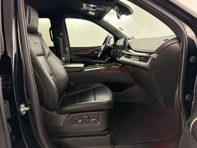 2021 Cadillac Escalade Luxury