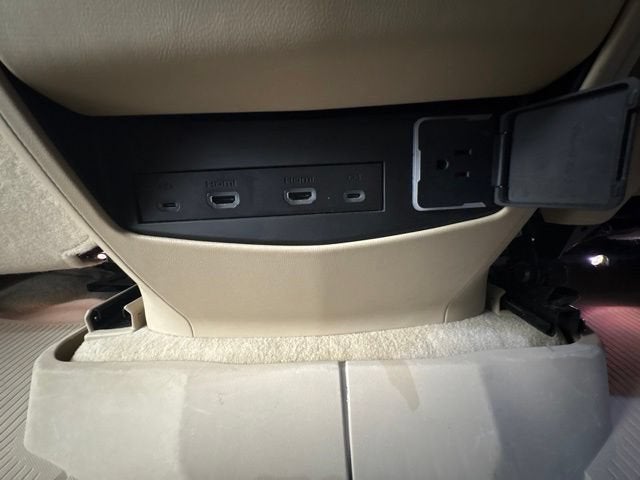 2023 Cadillac Escalade 4WD Premium Luxury