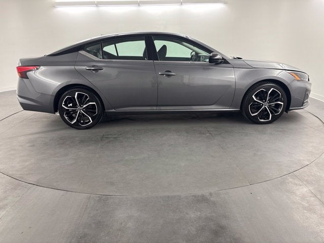 2024 Nissan ALTIMA Base