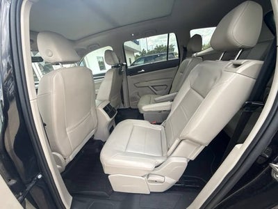 2022 Volkswagen Atlas 3.6L V6 SE w/Technology