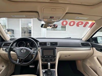 2017 Volkswagen Passat 1.8T SEL Premium