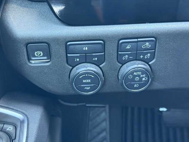 2025 Chevrolet Black Widow Edition Silverado 2500 HD LT