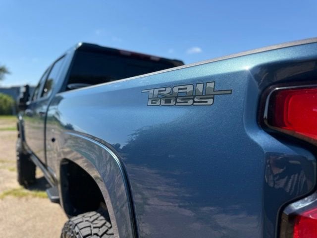 2025 Chevrolet Black Widow Edition Silverado 2500 HD LT
