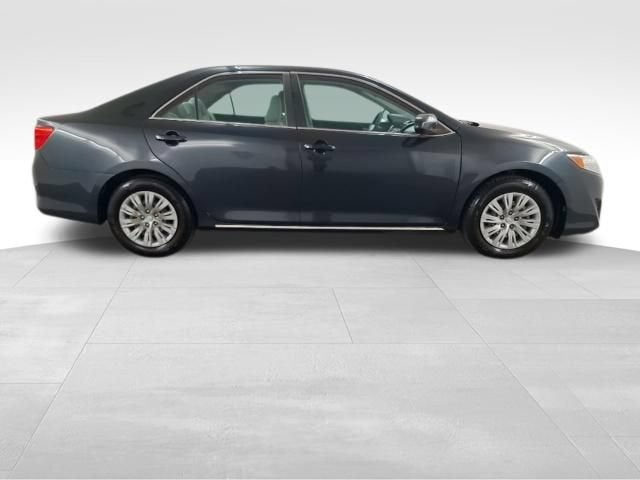 2014 Toyota Camry L — photo 8
