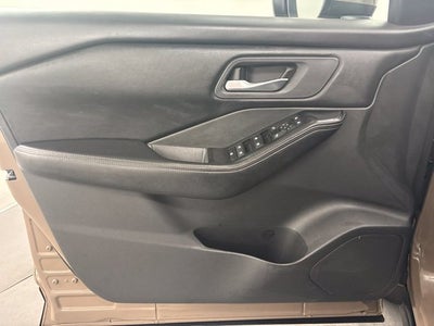 2025 Nissan ROGUE Base