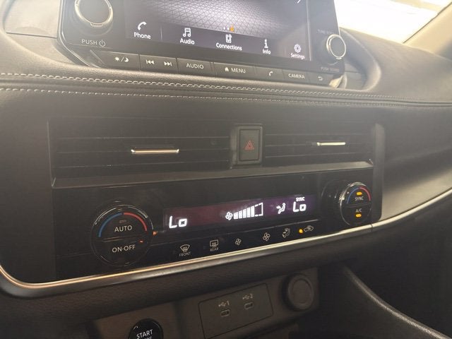 2025 Nissan ROGUE Base