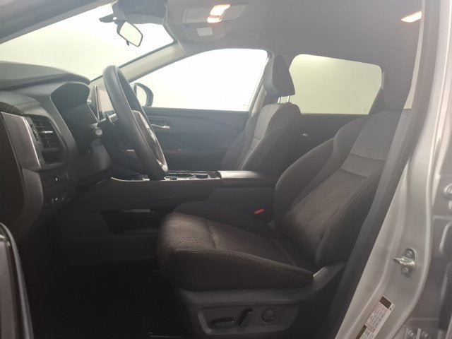 2024 Nissan ROGUE Base
