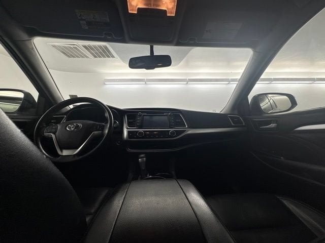 2016 Toyota Highlander XLE V6
