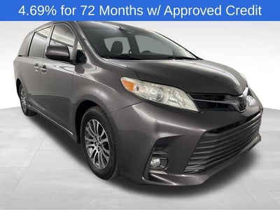 2020 Toyota Sienna XLE Auto Access Seat