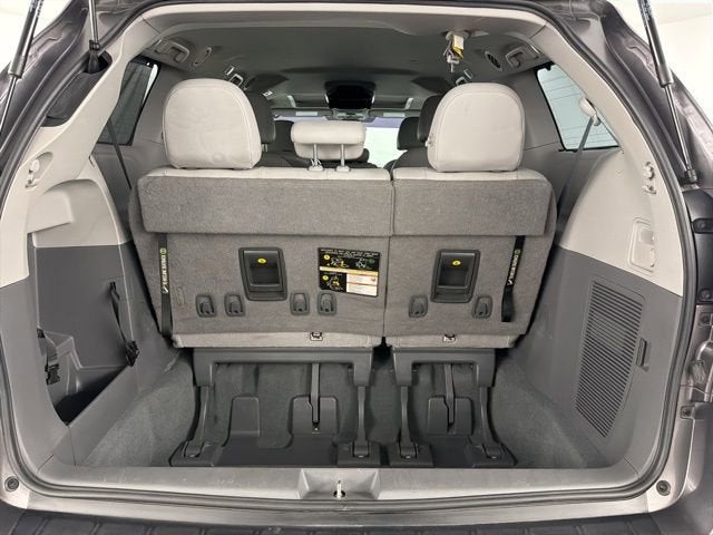 2020 Toyota Sienna XLE Auto Access Seat