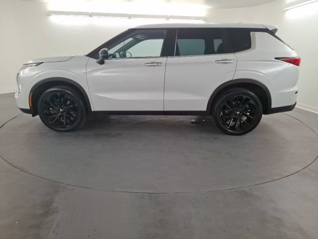 2023 Mitsubishi Outlander SE Black Edition S-AWC