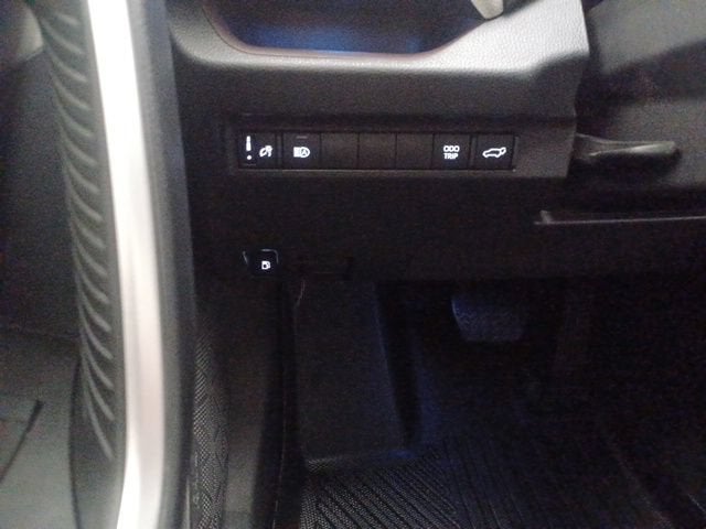 2024 Toyota RAV4 Hybrid Limited — photo 36