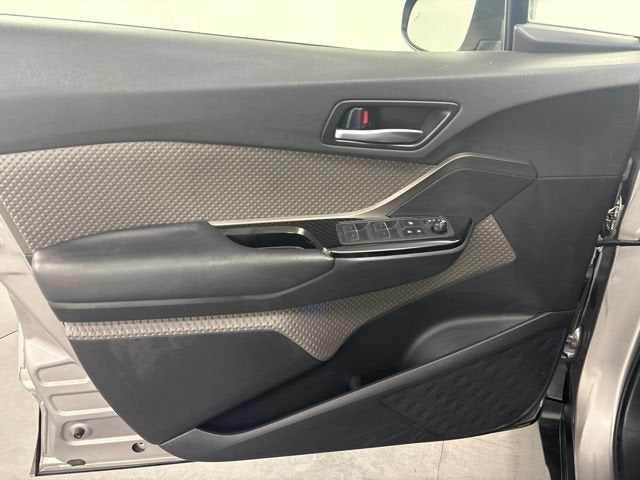 2020 Toyota C-HR LE