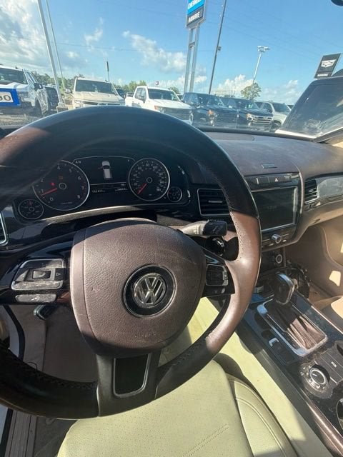 2012 Volkswagen Touareg VR6 Sport