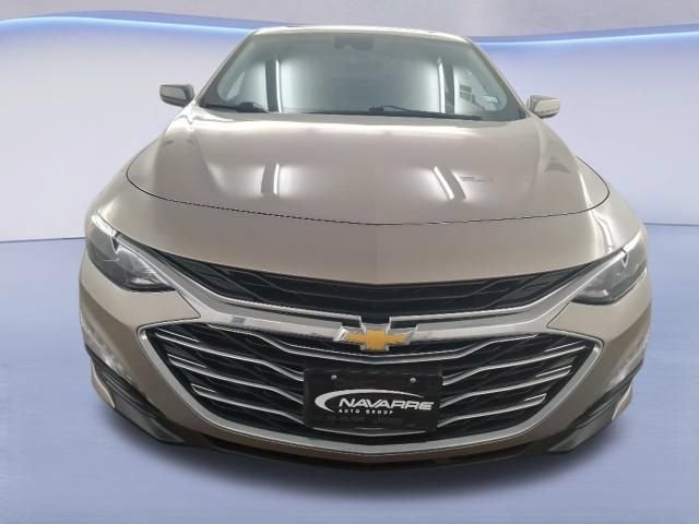 2023 Chevrolet Malibu LT — photo 2
