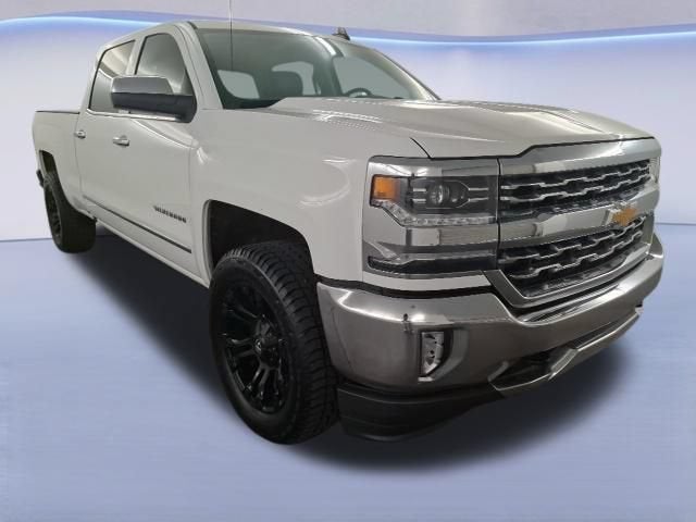 2018 Chevrolet Silverado 1500 LTZ — photo 2