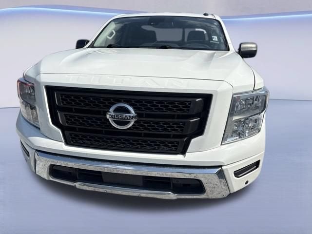 2021 Nissan Titan SV — photo 2
