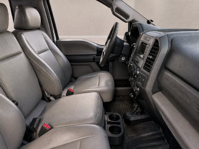 2017 Ford Super Duty F-550 DRW XL