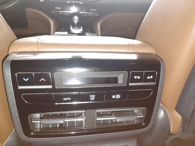 2023 Acura MDX w/Technology Package