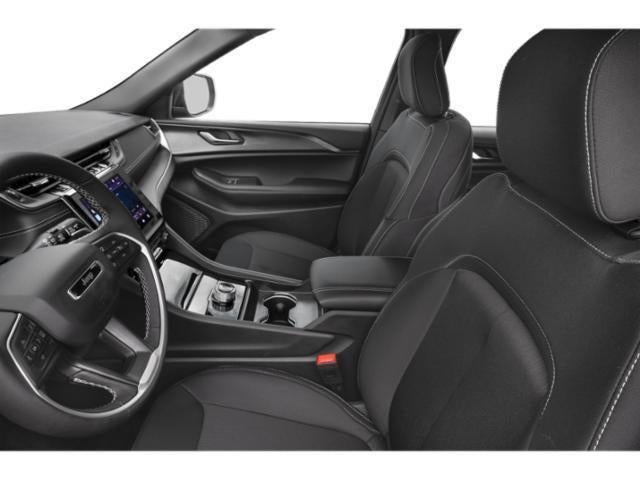 2025 Jeep Grand Cherokee Altitude 4x2