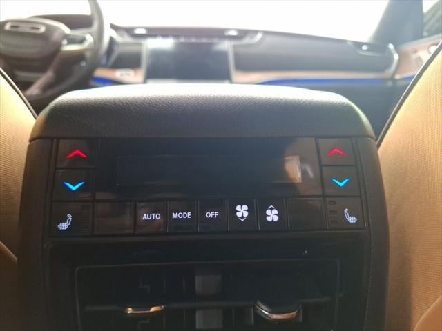 2023 Jeep Grand Cherokee Summit 4x2
