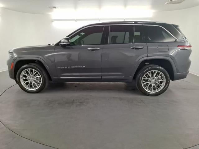 2023 Jeep Grand Cherokee Summit 4x2