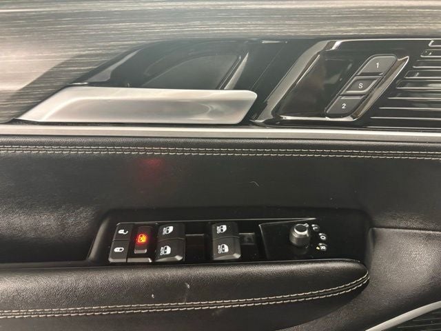 2024 Jeep Wagoneer L Series II 4x2