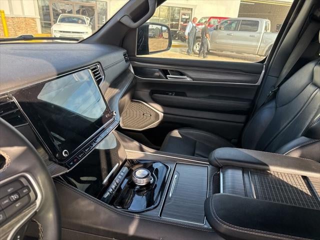 2024 Jeep Wagoneer L Series II 4x2