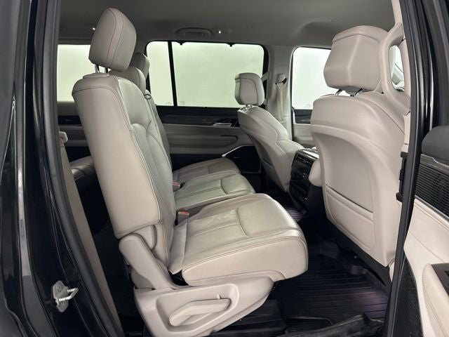 2022 Jeep Wagoneer Series III 4x2