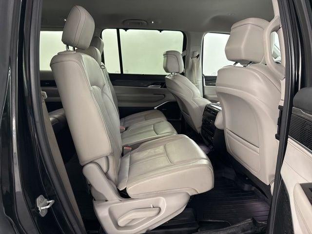 2022 Jeep Wagoneer Series III 4x2