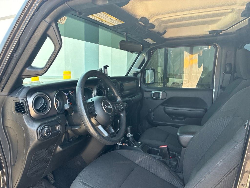 2023 Jeep Gladiator Sport