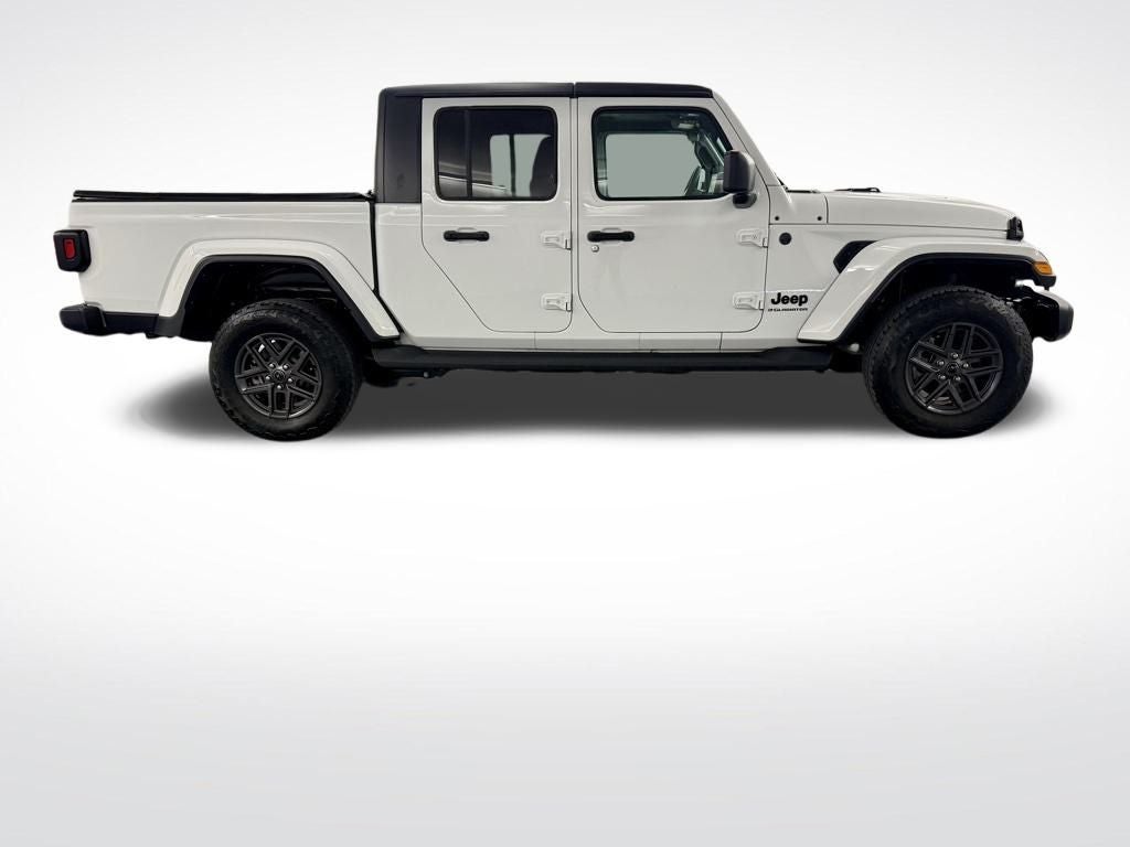 2024 Jeep Gladiator Sport S