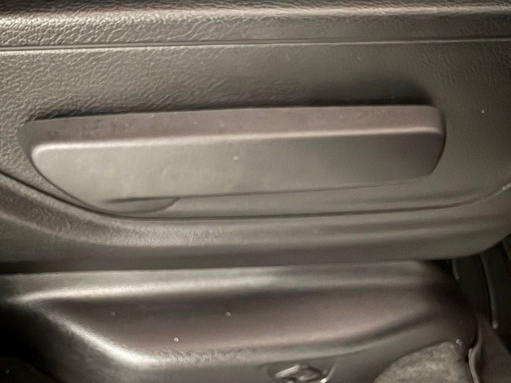 2020 RAM 1500 Big Horn Crew Cab 4x4 5'7' Box