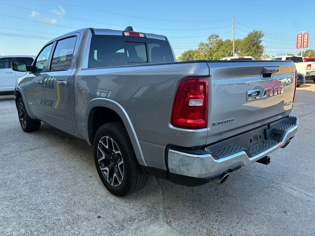 2026 RAM 1500 Laramie Crew Cab 4x4 5'7' Box