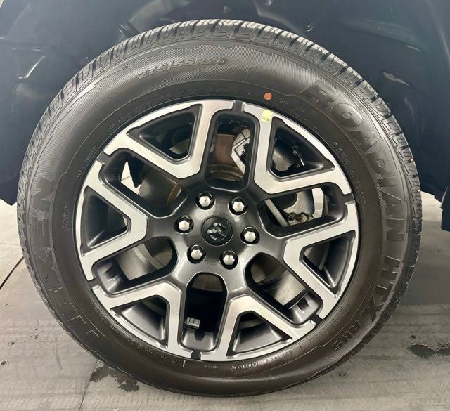 2022 RAM 1500 Laramie Crew Cab 4x4 5'7' Box