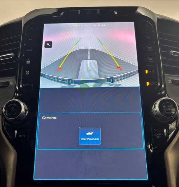 2022 RAM 1500 Laramie Crew Cab 4x4 5'7' Box