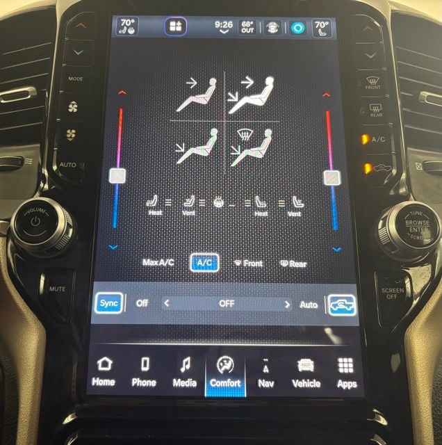 2022 RAM 1500 Laramie Crew Cab 4x4 5'7' Box