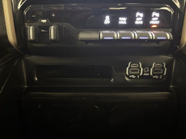 2022 RAM 1500 Laramie Crew Cab 4x4 5'7' Box