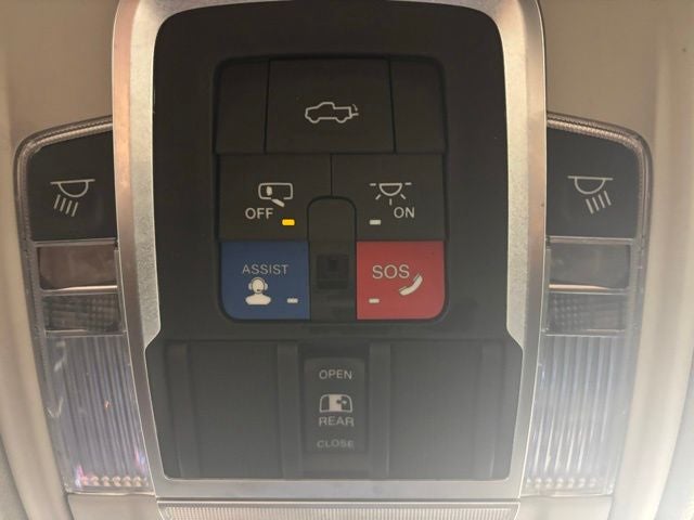 2022 RAM 1500 Laramie Crew Cab 4x4 5'7' Box