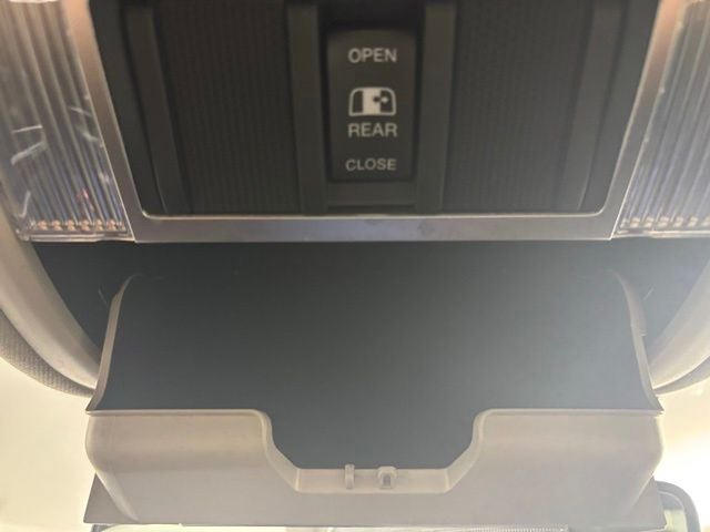 2022 RAM 1500 Laramie Crew Cab 4x4 5'7' Box