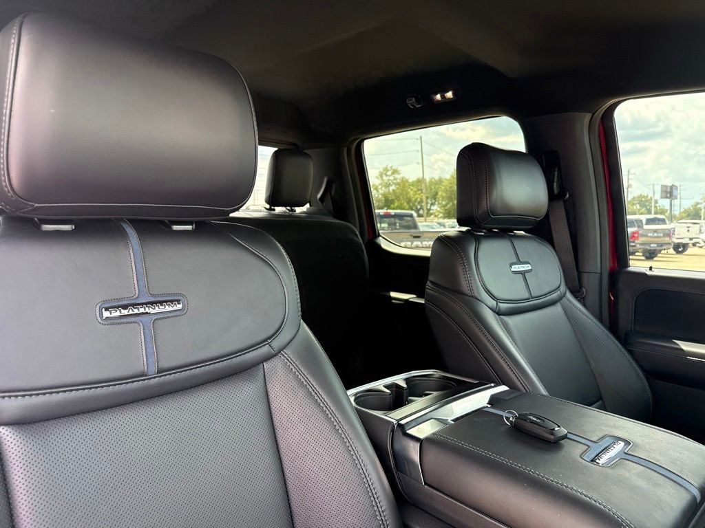 2025 Ford F-150 Platinum