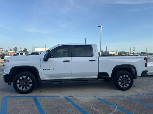 2022 Chevrolet Silverado 2500HD 4WD Crew Cab Standard Bed Custom