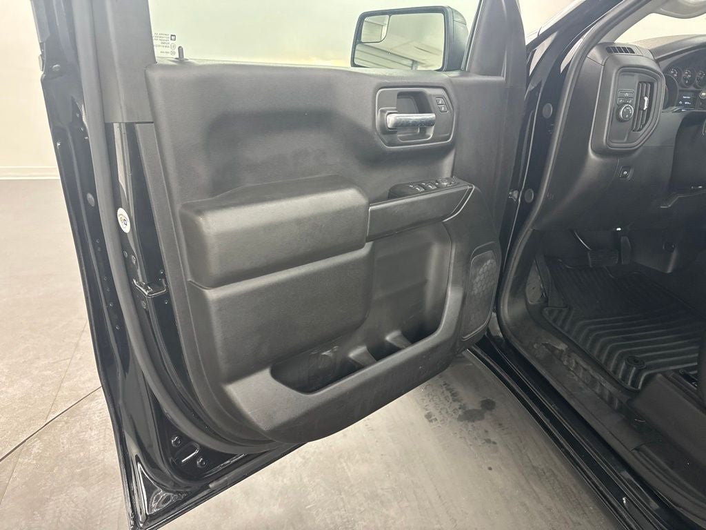 2026 Chevrolet Silverado 1500 2WD Crew Cab Short Bed Custom