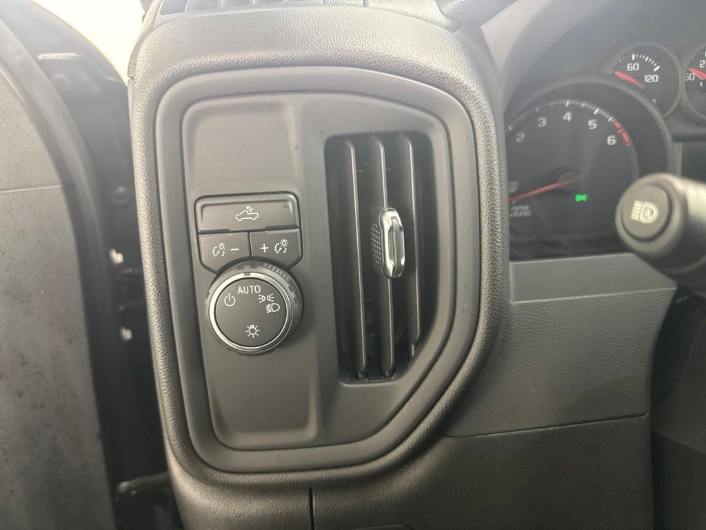 2026 Chevrolet Silverado 1500 2WD Crew Cab Short Bed Custom